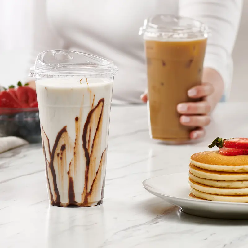 24 Oz Crystal Clear Plastic Cups With Strawless Sip Lids – Pack Of 500 1