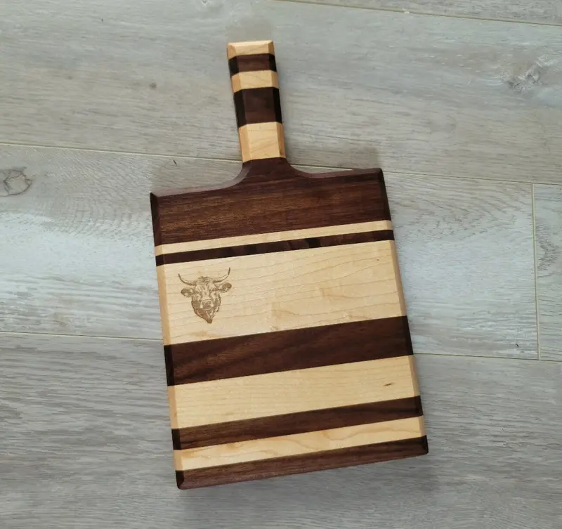 Cattle-Themed Garlic And Onion Chopping Board 1