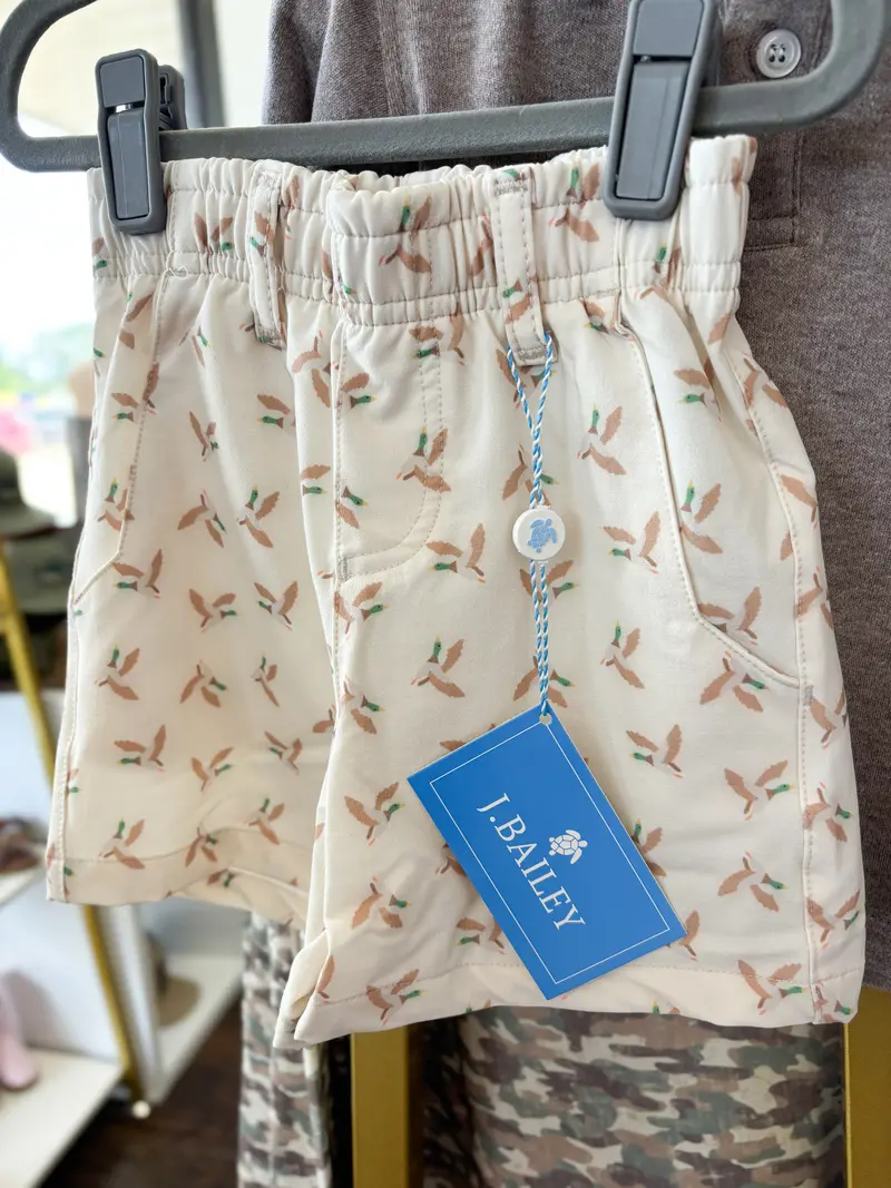Duck-Printed Dock Performance Shorts For Men 1