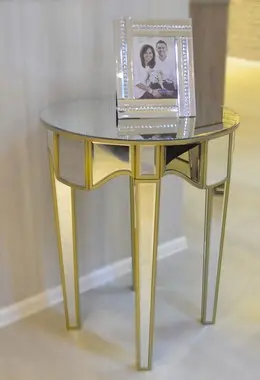 Elevated Round Mirrored Accent Table 1