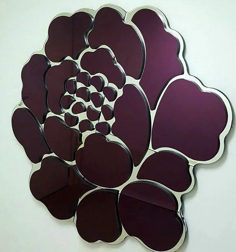 Floral-Shaped Decorative Wall Art – Botanical-Inspired Framed Print 1