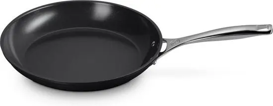 Le Creuset 28 Cm Ceramic-Coated Black Frying Pan 1