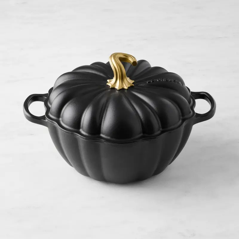 Le Creuset 3.7L Matte Black Licorice Pumpkin Cocotte – 24 Cm (Clearance) 1