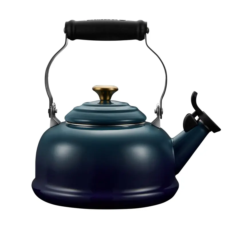 Le Creuset Agave Whistling Kettle – 1.6 Litre Stainless Steel 1