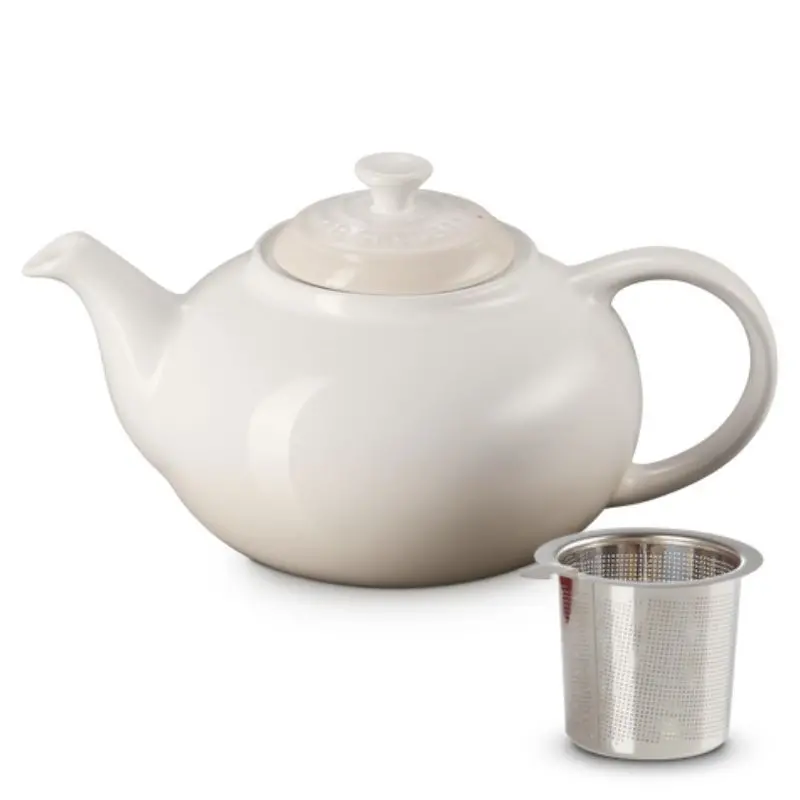 Le Creuset Classic Tea Pot With Stainless Steel Infuser (1.3 L, Meringue Finish, Stoneware) 1
