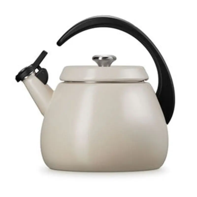 Le Creuset Cloche Whistling Kettle In Meringue – 2.1 L 1