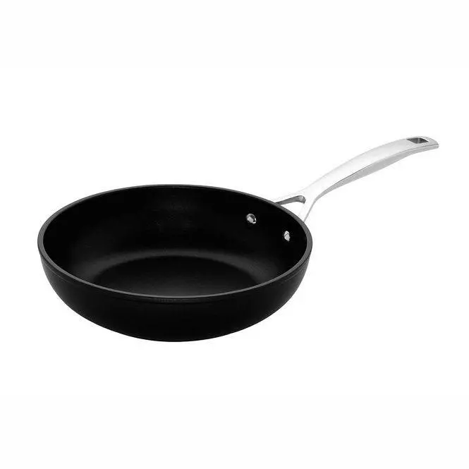 Le Creuset Non-Stick 24 Cm Black Sauteuse Pan – 2.31 L 1