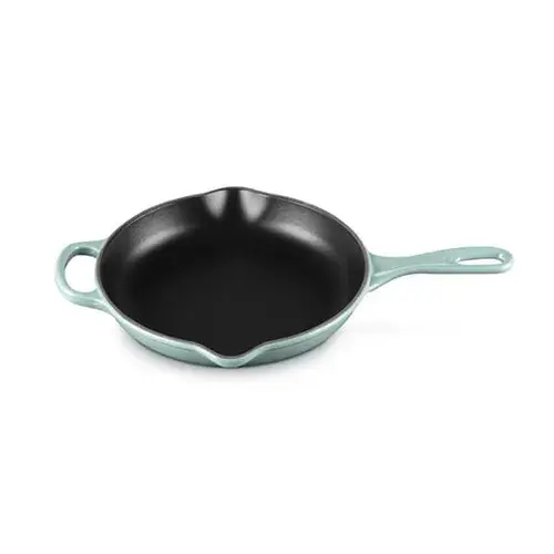 Le Creuset Signature Enameled Cast Iron Skillet – Sea Salt, 23 Cm 1
