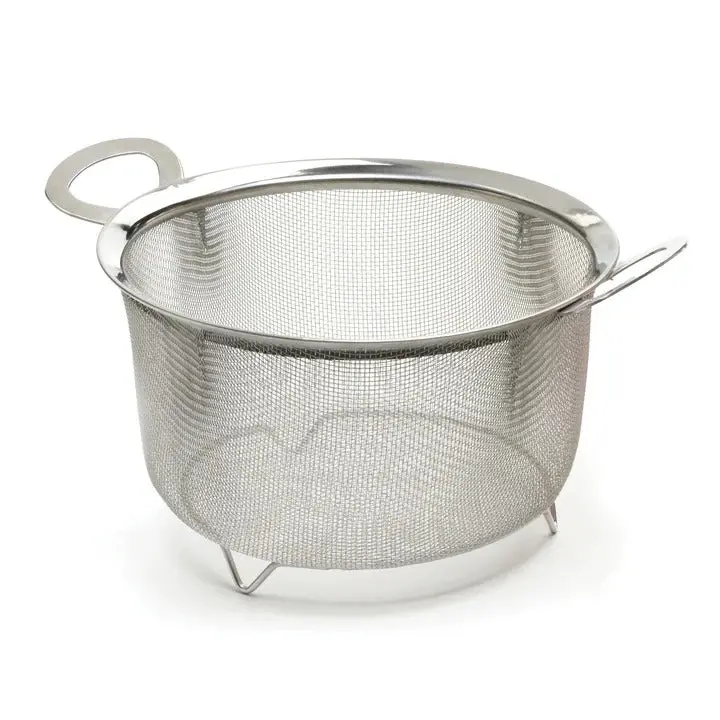 Wide-Rimmed Woven Mesh Storage Basket 1